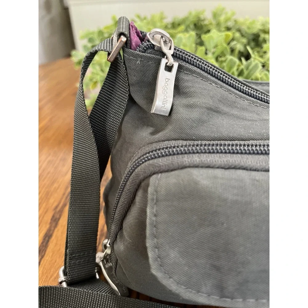 Baggallini Original Everyday Crossbody Bag Gray Purse Nylon Washabl